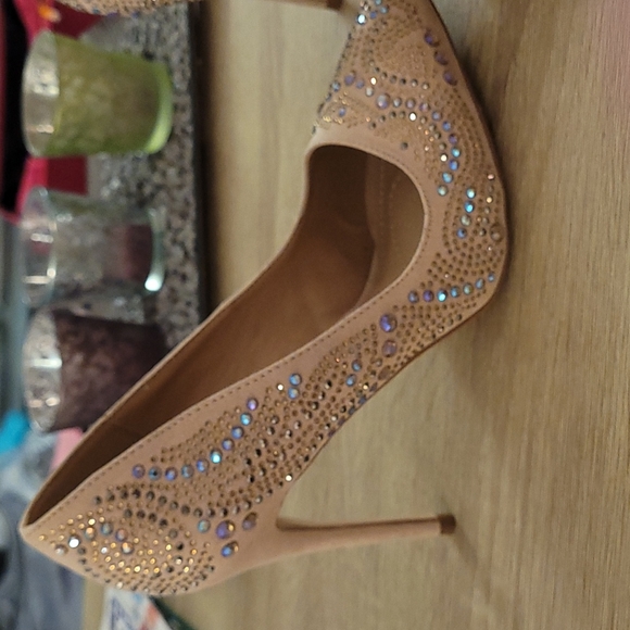 Exquisite Nude Pumps with Rhinestones - Picture 6 of 16